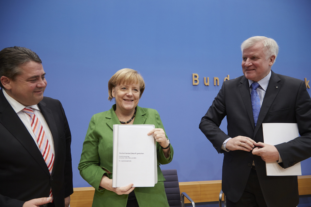 Bundeskanzlerin Angela Merkel prsentiert den Koalitionsvertrag (Foto: CDU / Laurence Chaperon)